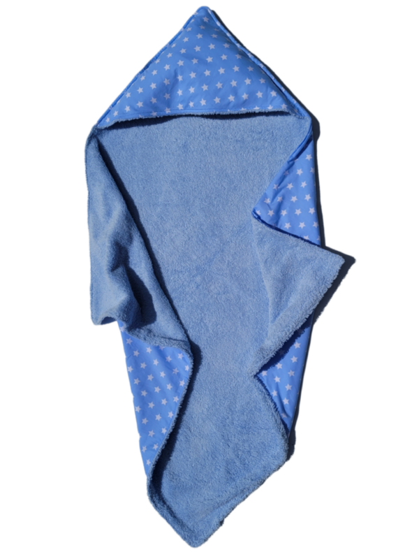 Omslagdoek 75 cm x 75 cm licht blauw met sterren
