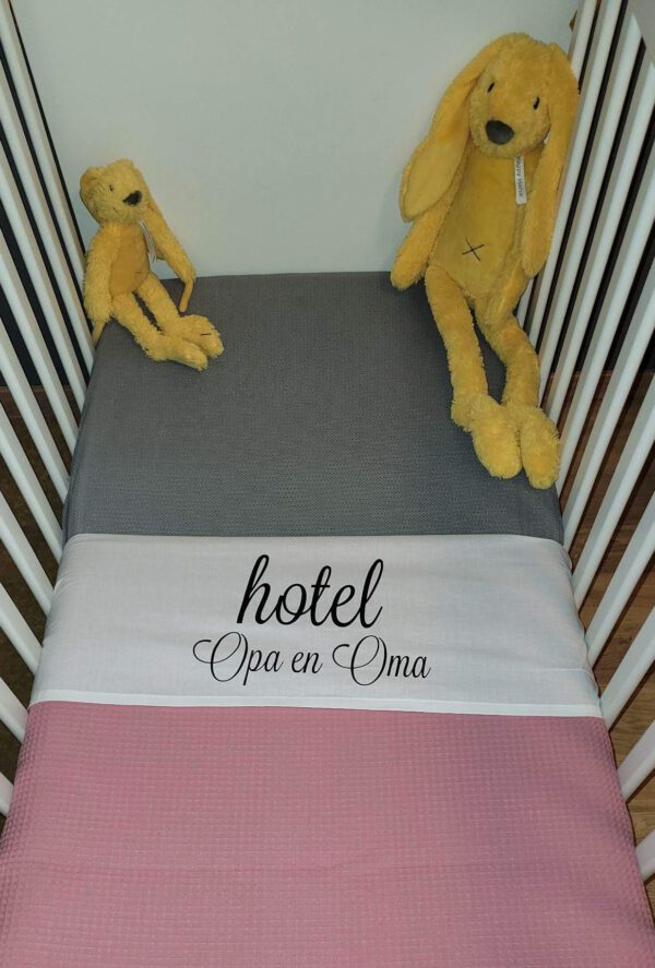 ledikantlaken Hotel opa en oma