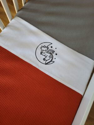 wieglaken lama , eenhoorn , draakje op de maan